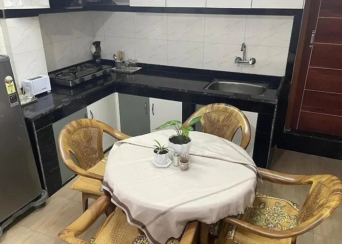Bipana's & Проживание в семье Катманду